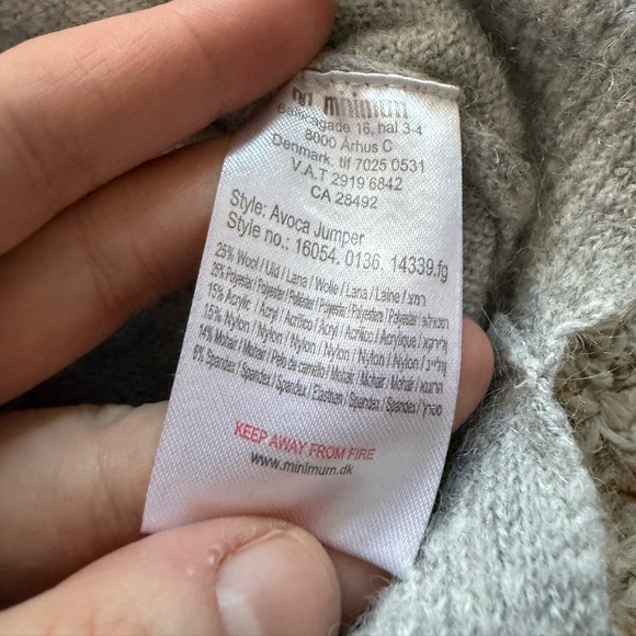 Minimum Wool Gray Crew Neck Sweater Size Medium - Picture 6 of 10